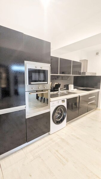 2012 Persepolis, Cartier Francez LUX 3 camere 260 mp, Centrala, 3 AC