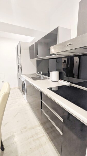 2012 Persepolis, Cartier Francez LUX 3 camere 260 mp, Centrala, 3 AC