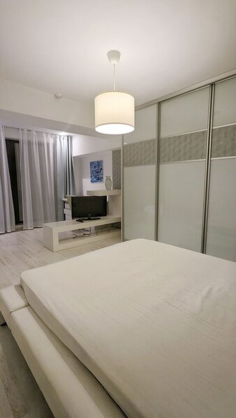 2012 Persepolis, Cartier Francez LUX 3 camere 260 mp, Centrala, 3 AC